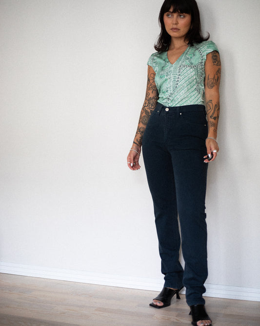  slim fit Y2K jeans from Versace Jeans Couture in dark wash denim – vintage Italian designer pants, size S/M